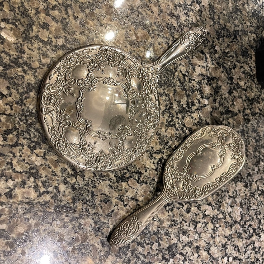 Elegant Silver Vanity Set